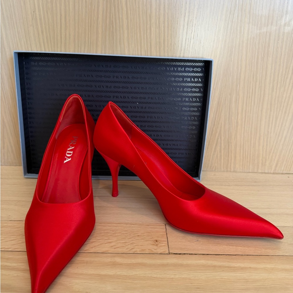 Prada Women's Red Satin Pumps - Picture 6 of 10
